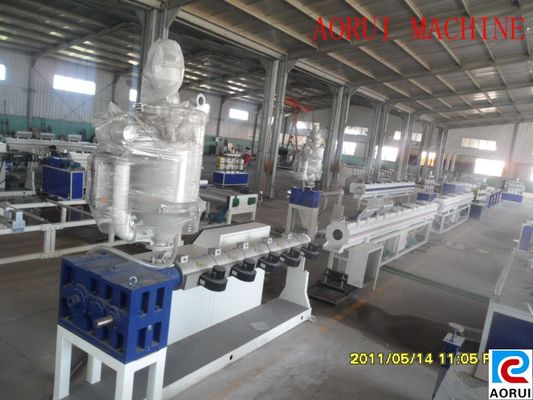 ポリ塩化ビニールの排水の管の放出のためのプラスチック管の生産ライン