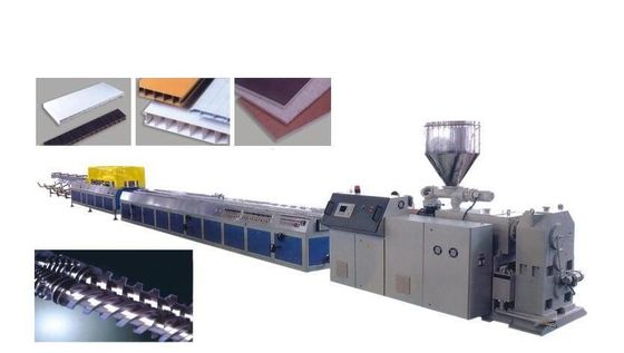 ポリ塩化ビニールWPCの皮の泡板放出機械/WPCは生産ライン構造の型板の泡立ちました