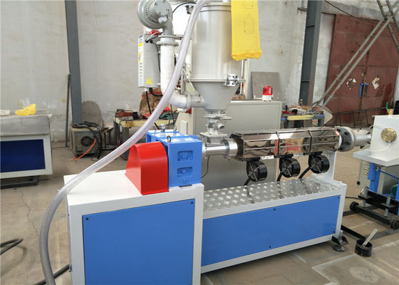 PE PPRの配水管のプラスチック放出機械、HDPEの下水の管の生産ライン