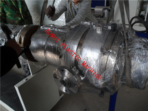 ポリ塩化ビニールの給水のプラスチック管の放出ライン機械380VセリウムUL CSA