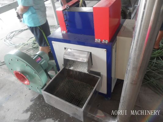 単一ねじが付いているSS304 100kg/Hのプラスチック フィルムの造粒機機械