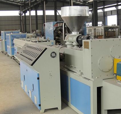 良い価格 フル オート ポリ塩化ビニールの管の生産ライン双生児ねじ押出機15m/Min オンライン