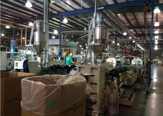 良い価格 プラスチックUPVCのプロフィール機械対ねじポリ塩化ビニールのプロフィールの押出機 オンライン