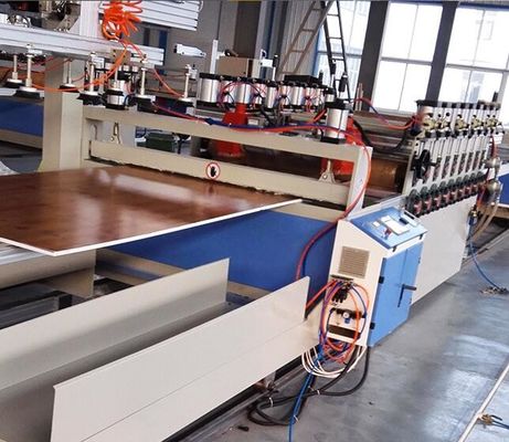 SJSZ80X156 PVC泡板生産ライン 工業用高出力セルーカシート挤出機