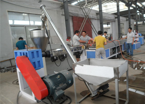 良い価格 二重ねじ37kw WPCプラスチック プロフィールの放出ライン180kg/Hの必要なタイプ オンライン