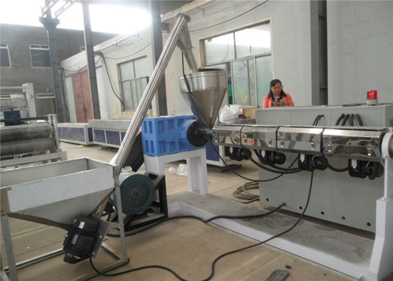 良い価格 CSA 260KG/H 37kw Wpcポリ塩化ビニールのプロフィールの生産ライン オンライン