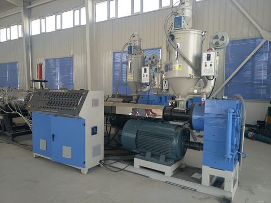 良い価格 PPのPE PPRのプラスチック管の放出ライン/1台のねじポリ塩化ビニールの管の製造業機械 オンライン