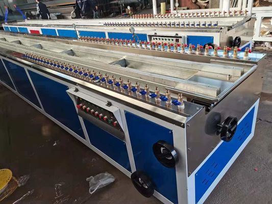 良い価格 二重ねじプラスチックWPCプロフィールの生産ライン300kg/H オンライン
